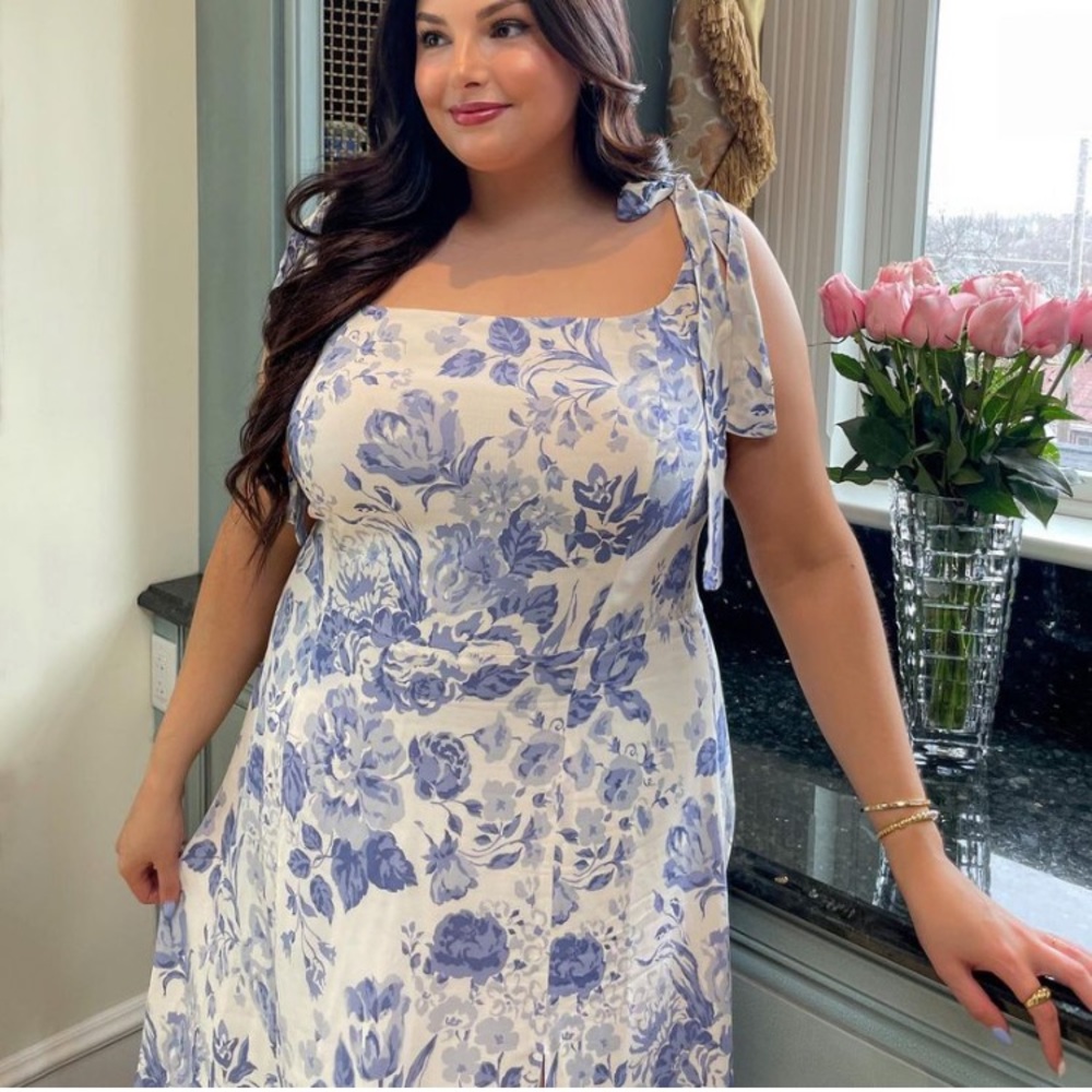 Reformation ES Twilight Dress in size 20 Lucerne